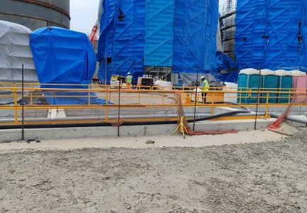 600 metros instalados de tubería Pexgol en un día para alimentar la nueva central termoeléctrica.