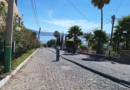 850 metros de tubería reemplazados en menos de 24 horas, sin afectar a los residentes.