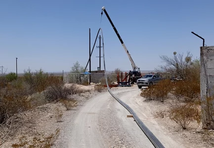 Química del Rey reemplazó una columna corroída por una línea Pexgol, logrando una instalación más rápida, segura y duradera.