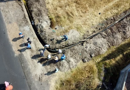 Mayor seguridad hidráulica y constructiva para infraestructura crítica comunitaria.