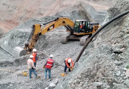 Transporte de Agua Excedente de Lluvia en una Mina