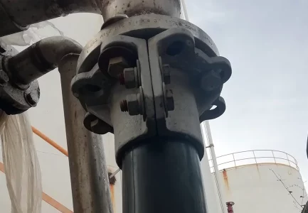 Instalación de Tubería Pexgol en Planta de Producción de Procesamiento de Pescado.